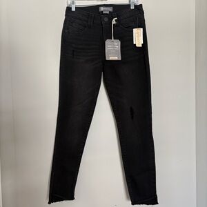 NWT Democracy “Ab” Technology Black Freedom Ankle Jeans – Size 12 Raw Hem Skinny